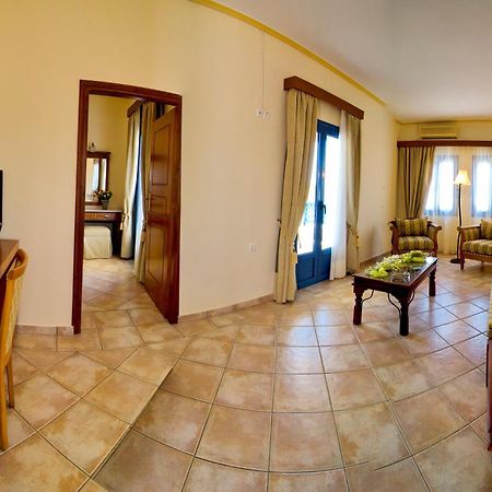 Maltezana Beach Hotel Exterior foto