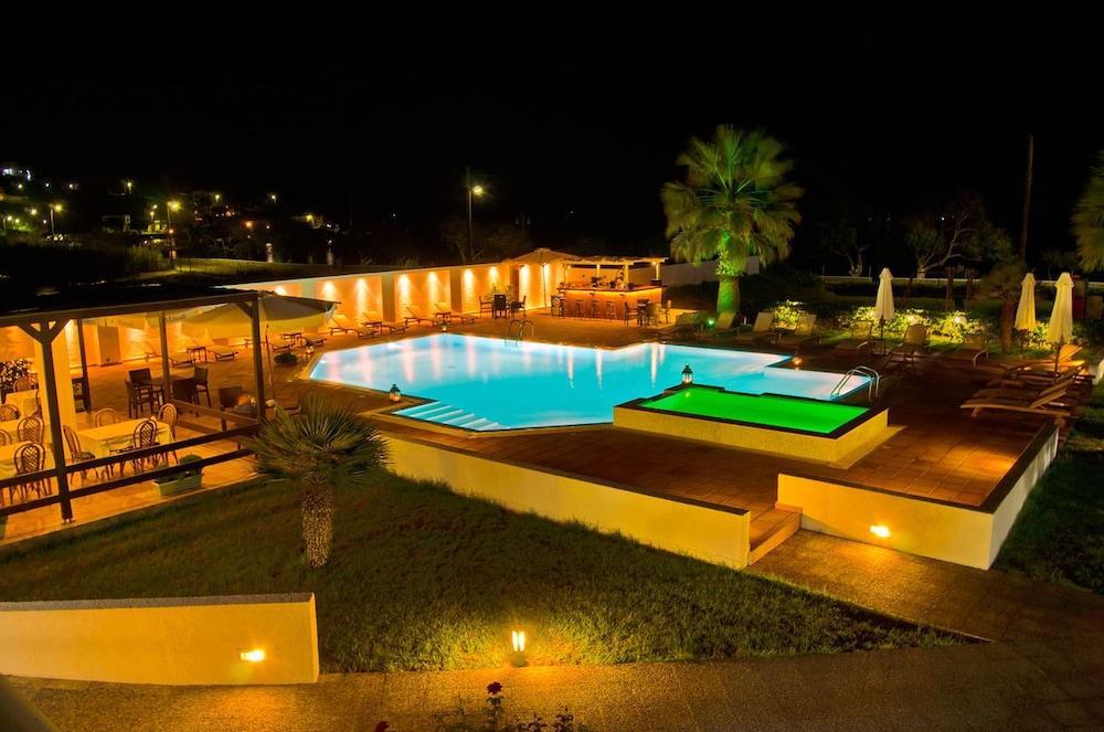 Maltezana Beach Hotel Exterior foto